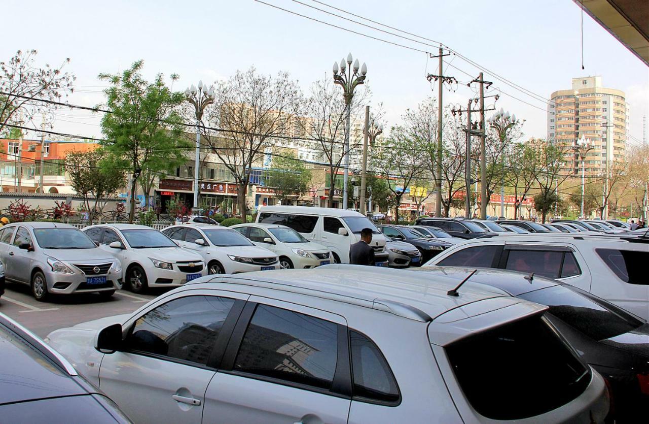 Ibis Lanzhou Customs House Hotel Zewnętrze zdjęcie